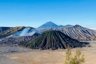 Matahari Terbit Megah di Gunung Bromo Menjelajahi Keajaiban Alam Indonesia